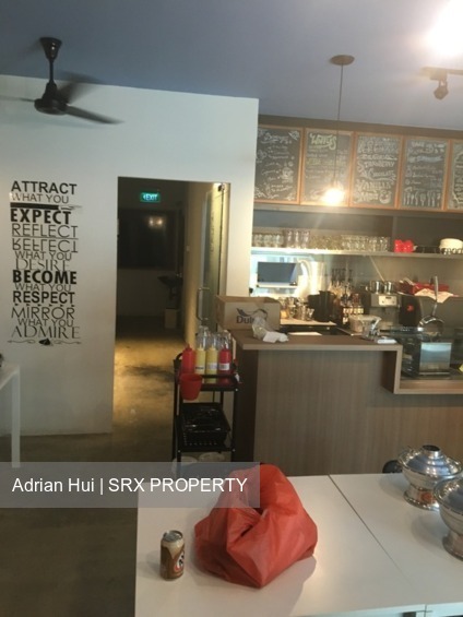 Ang Mo Kio Avenue 5 (D20), Shop House #176639252